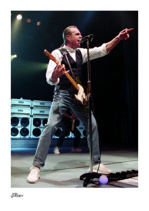 Francis Rossi on stage, Status Quo #011