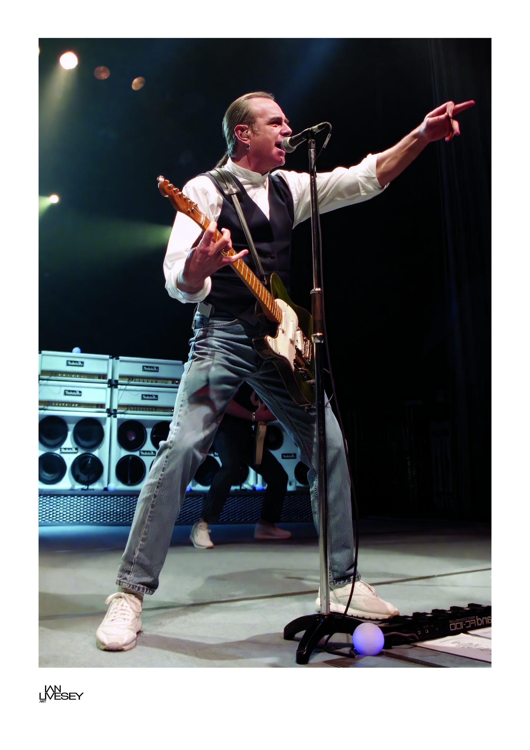 Francis Rossi on stage, Status Quo #011